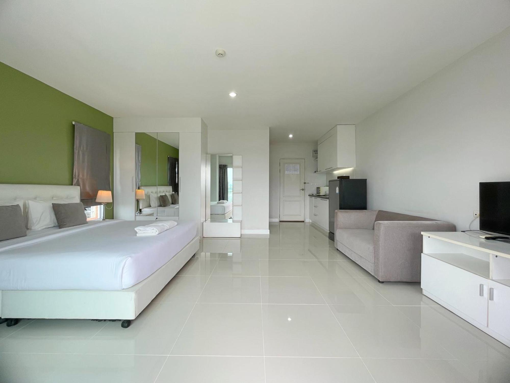 Baan Pattaya By Sabai Hotel Ngoại thất bức ảnh