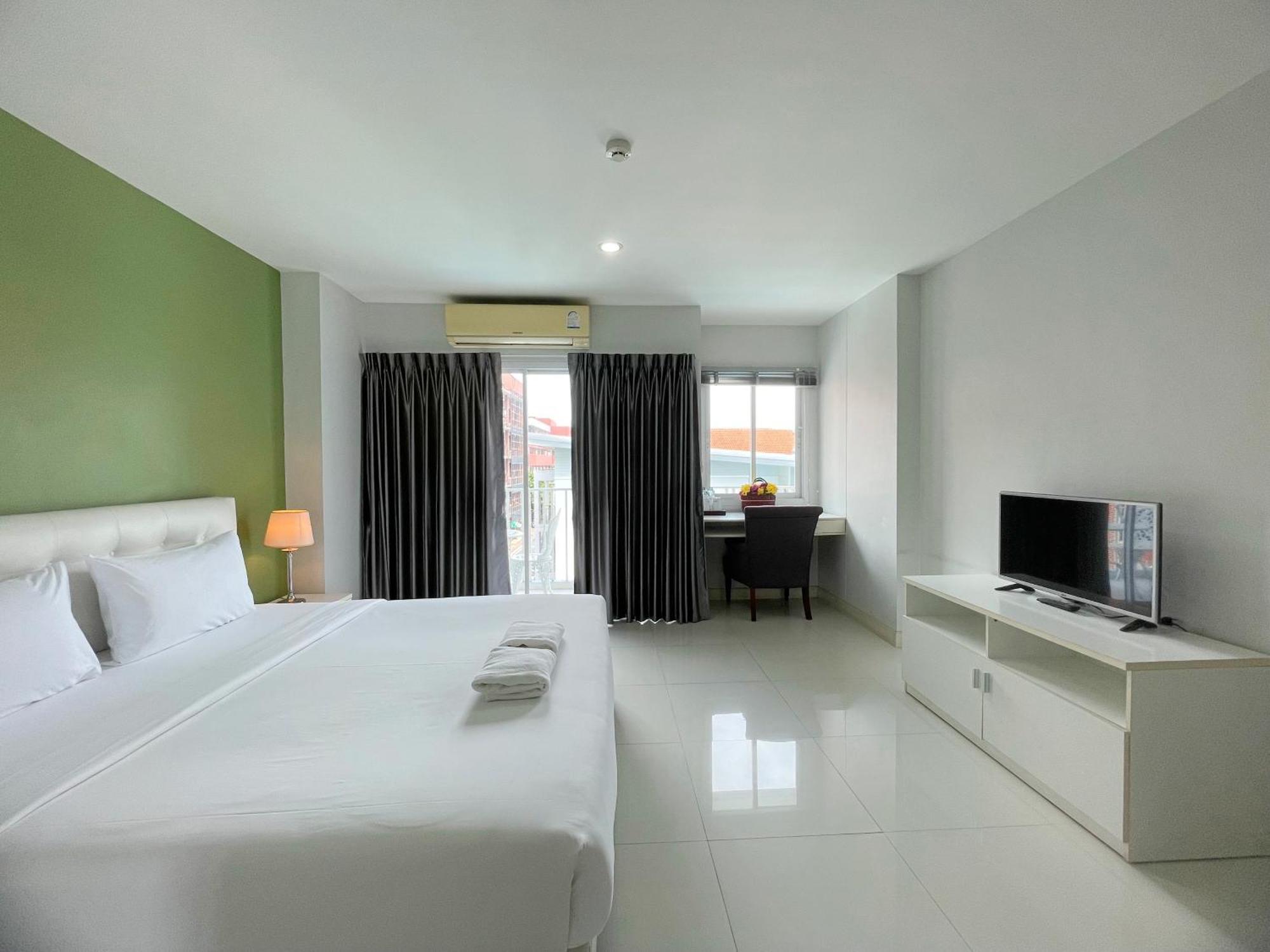 Baan Pattaya By Sabai Hotel Ngoại thất bức ảnh