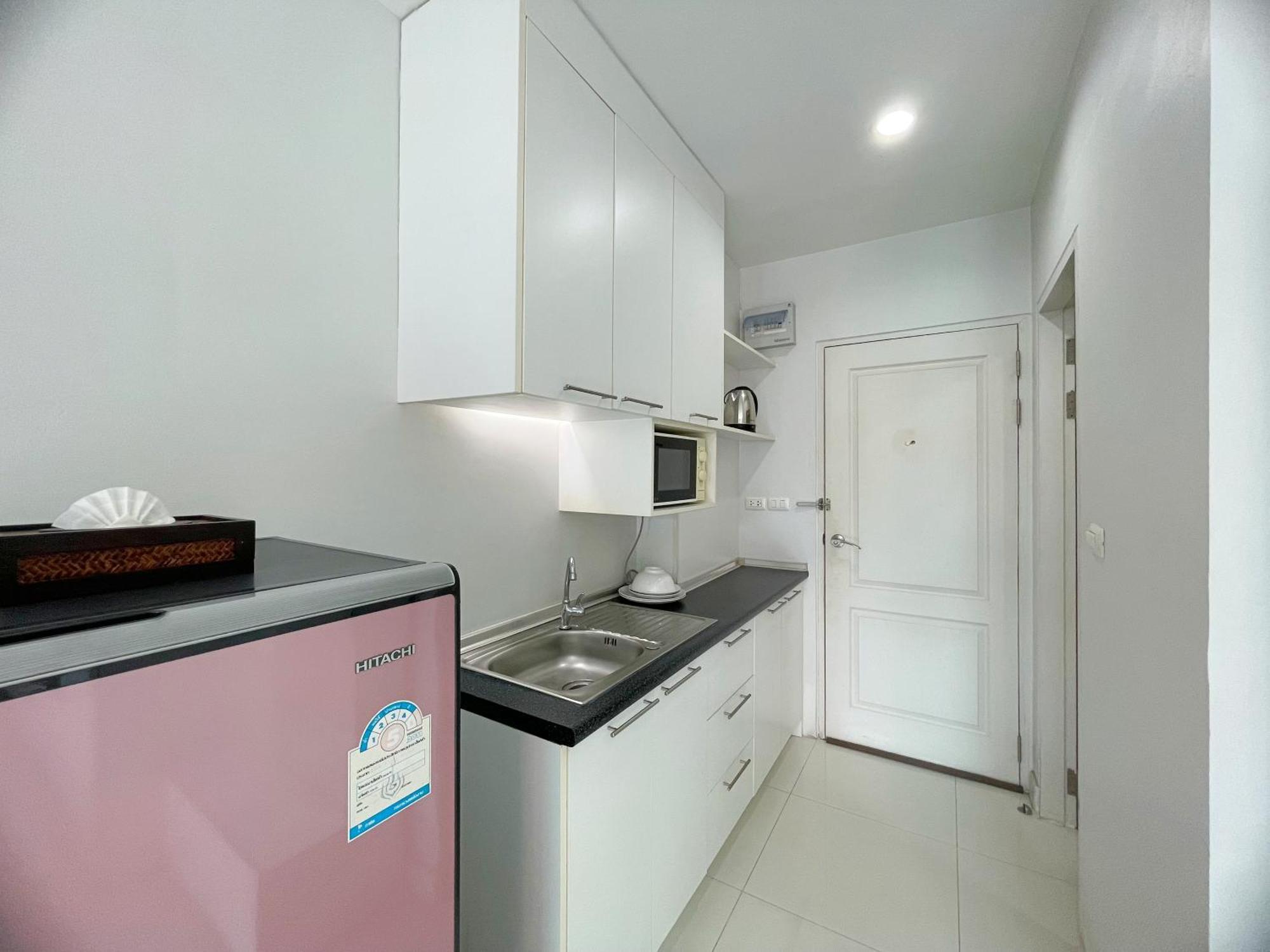 Baan Pattaya By Sabai Hotel Ngoại thất bức ảnh