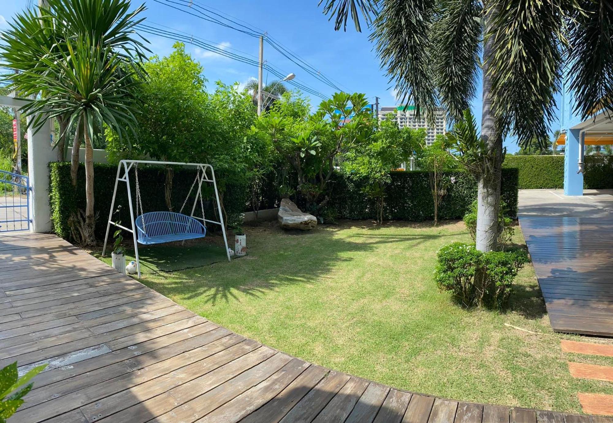 Baan Pattaya By Sabai Hotel Ngoại thất bức ảnh