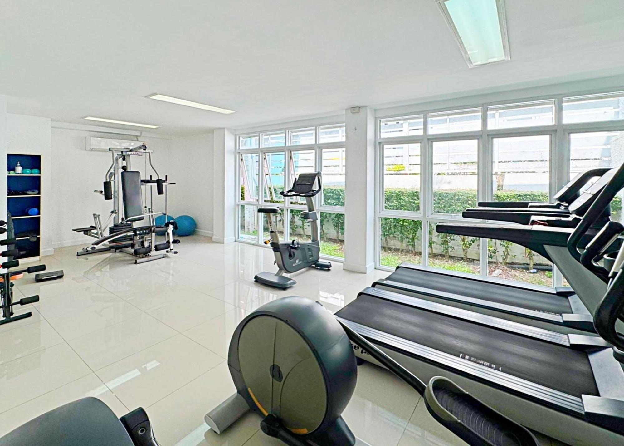 Baan Pattaya By Sabai Hotel Ngoại thất bức ảnh