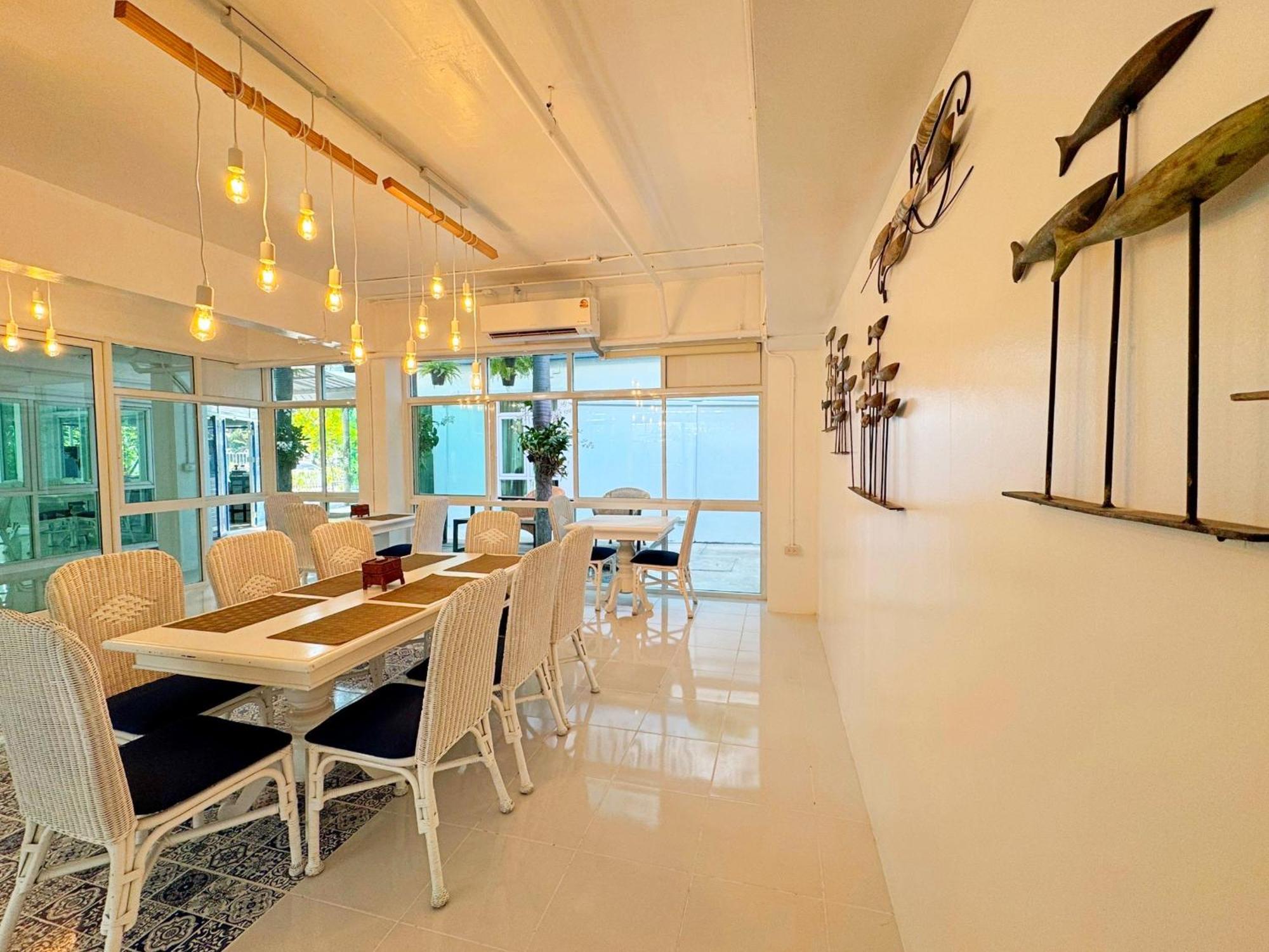Baan Pattaya By Sabai Hotel Ngoại thất bức ảnh