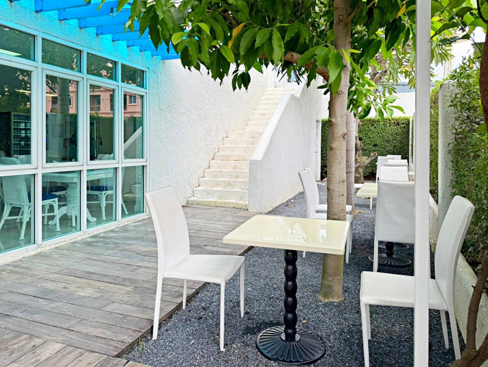 Baan Pattaya By Sabai Hotel Ngoại thất bức ảnh