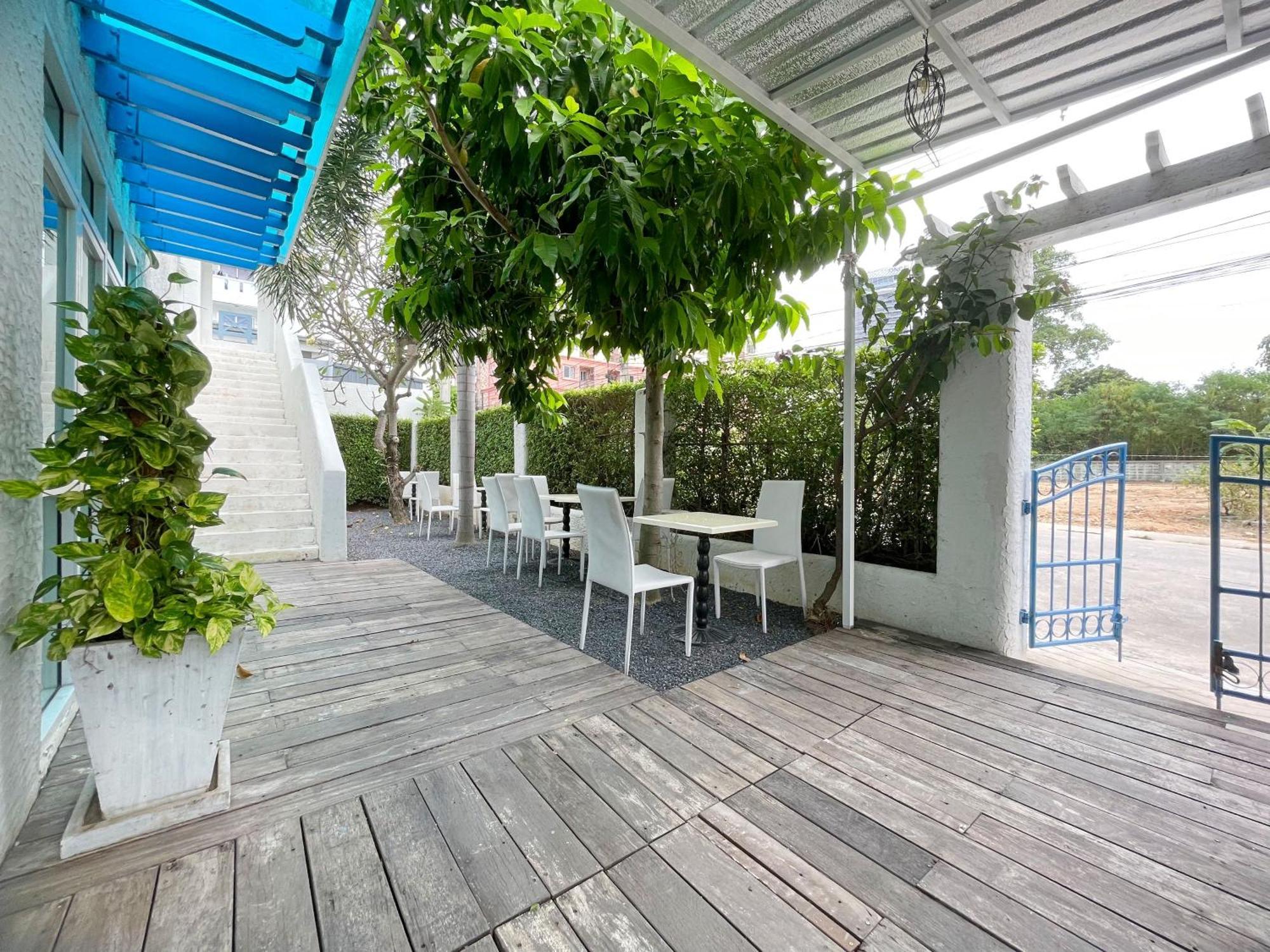Baan Pattaya By Sabai Hotel Ngoại thất bức ảnh